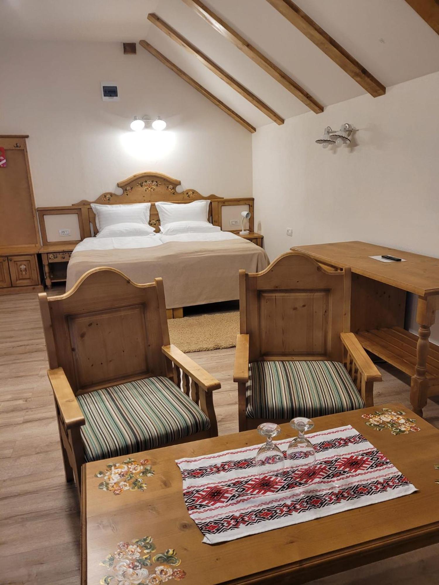 Hotel Bielmann Sînpetru Buitenkant foto