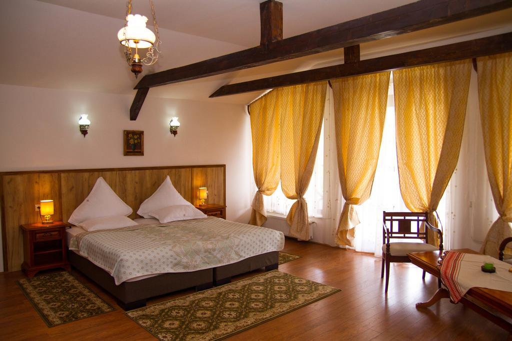 Hotel Bielmann Sînpetru Buitenkant foto